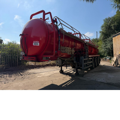 2003 WHALE WASTE DISPOSAL TANKER