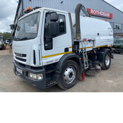 2011 IVECO EUROCARGO 150E22 EEV ROAD SWEEPER